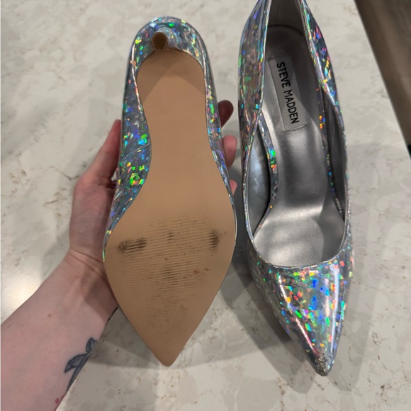 Steve Madden Daisie Holographic Silver Heels - Picture 3 of 3